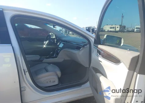 2014 Cadillac Xts Platinum z USA, uszkodzony, nr VIN 2G61S5S39E9139031